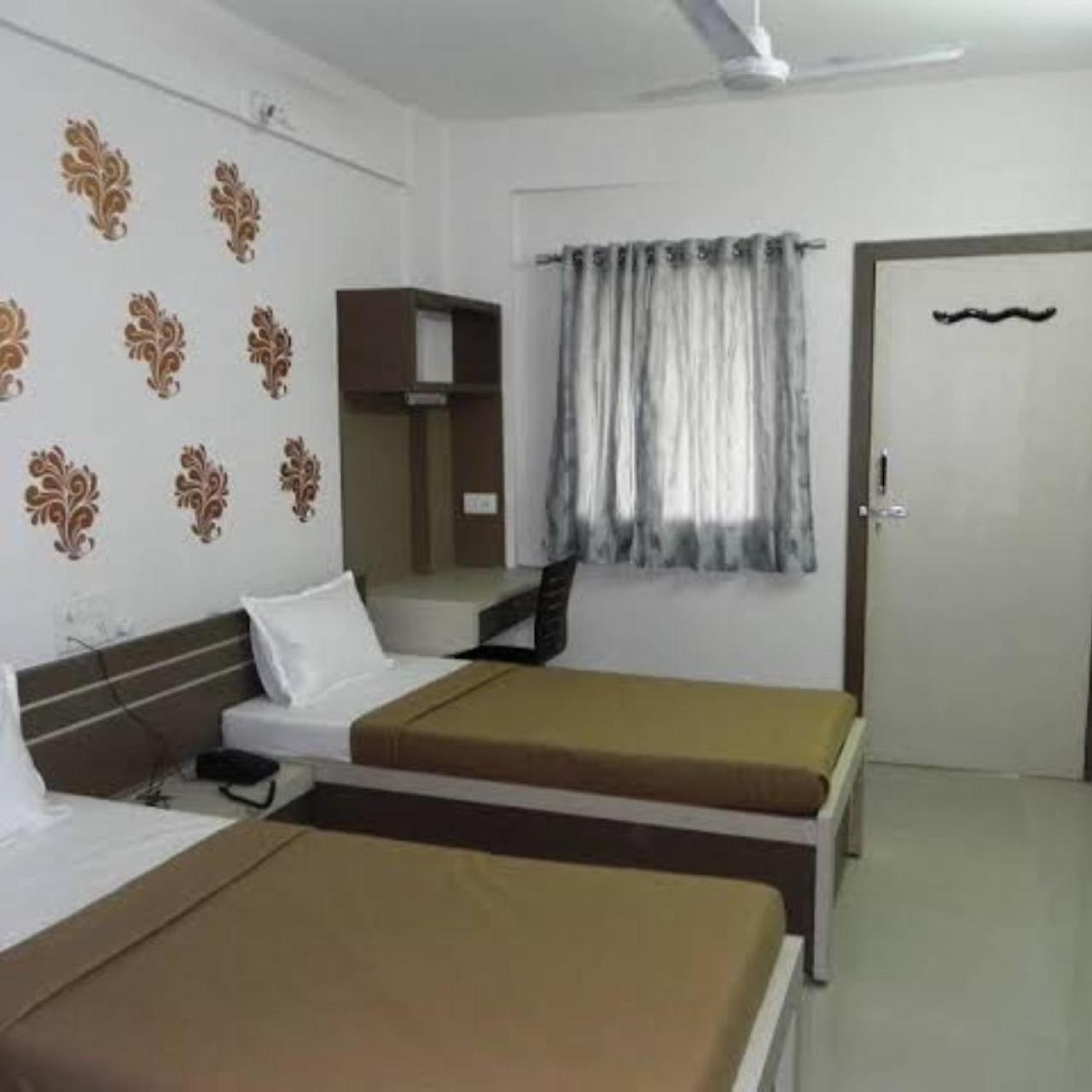 Divya Jyot Residency Bhuj Hotel Eksteriør billede